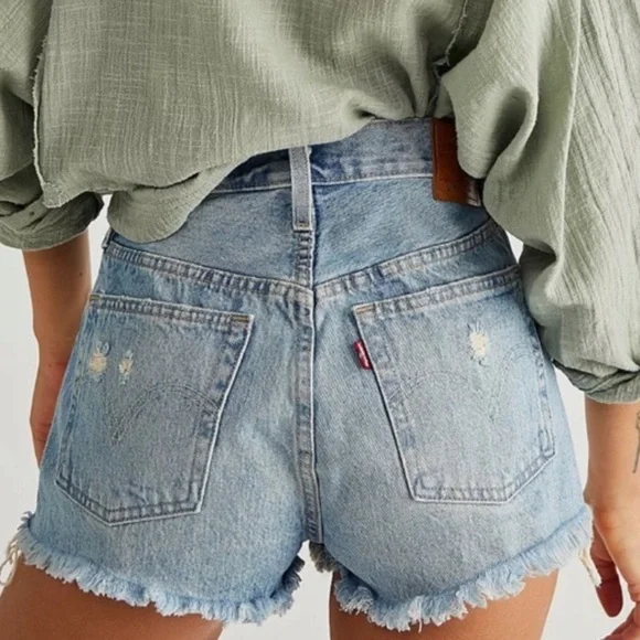 Levi’s 501 High Rise Denim Shorts Fault Line in 25 - Picture 3 of 11